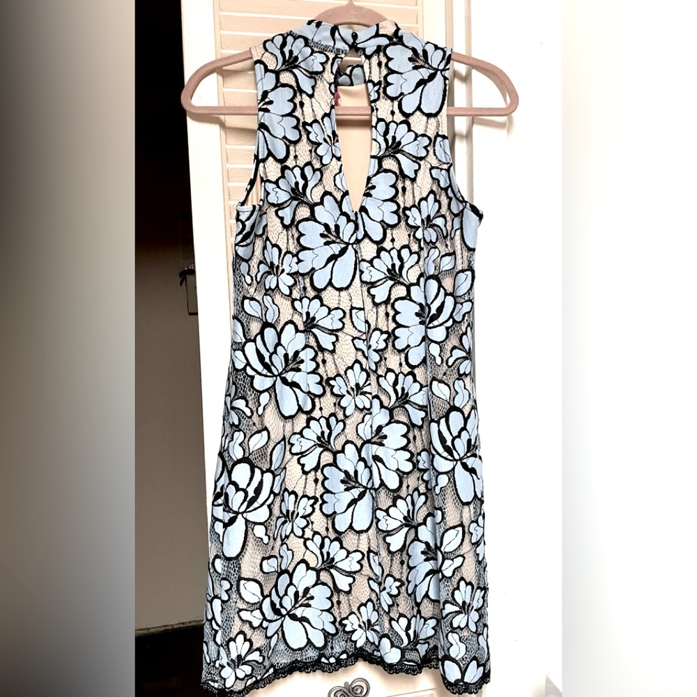 REISS ..BLUE N BLACK LACE DRESS WITH HALTER NUDE SLIP 18”P 36”L ZIP BACK